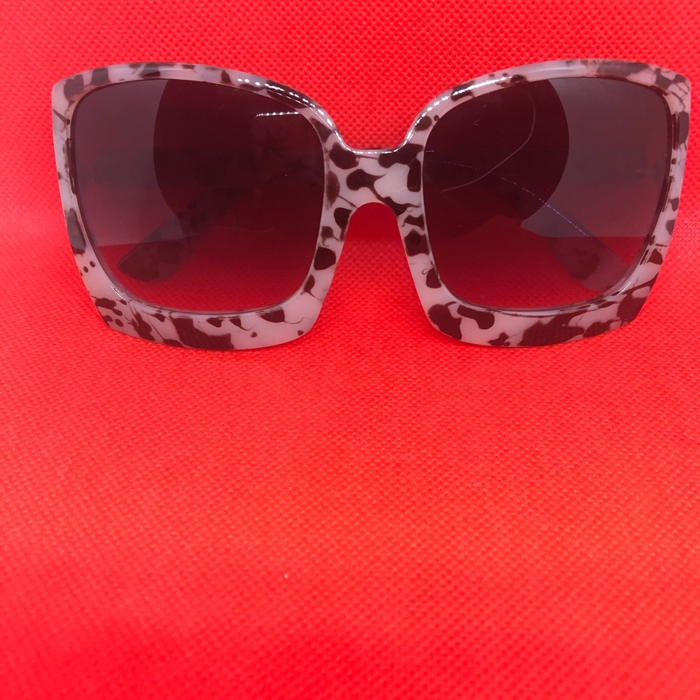 COPY - Oversized square fashion sunglasses in leopard